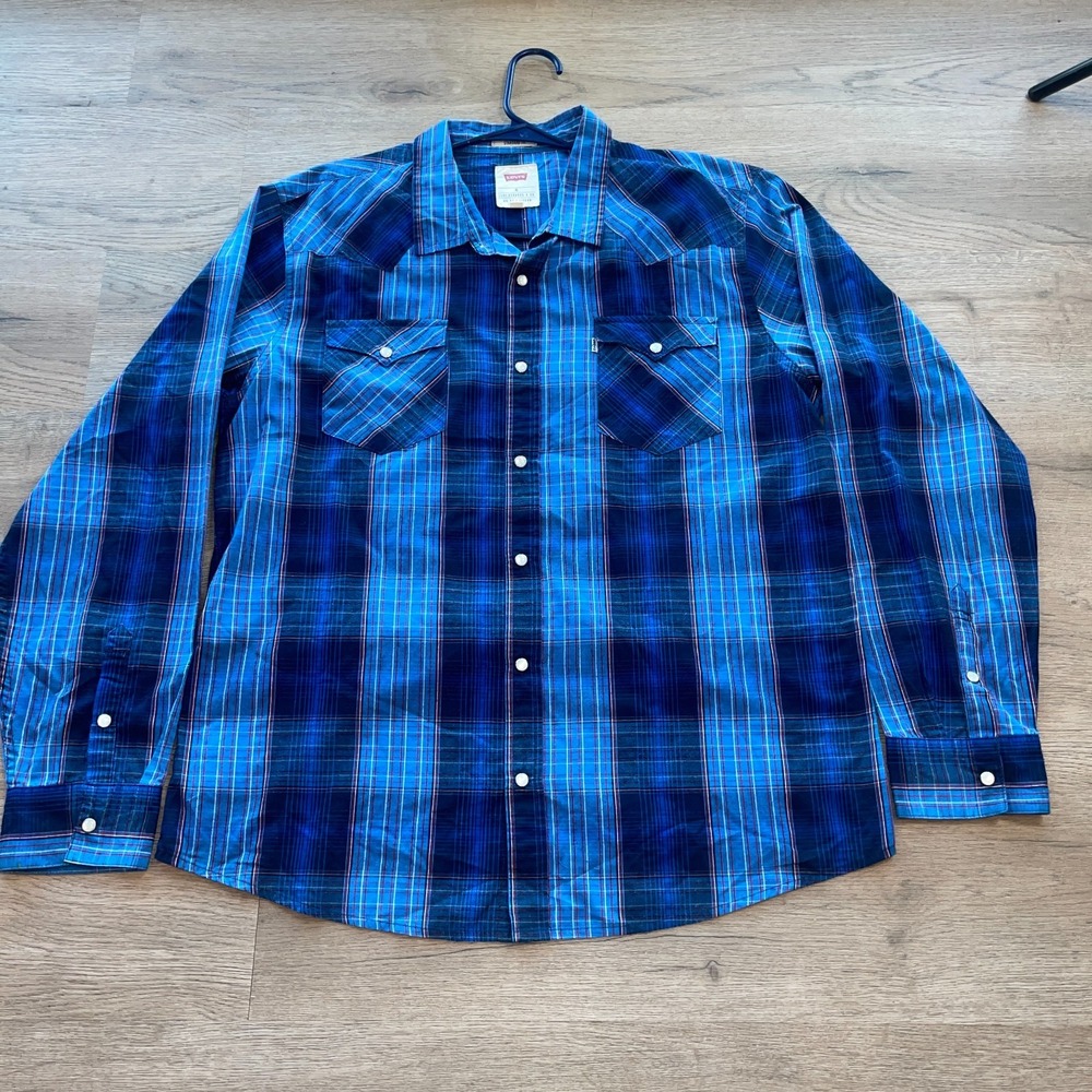 Levis Mens XL Western Shirt Red Blue Plaid Pearl Snap Standard Fit